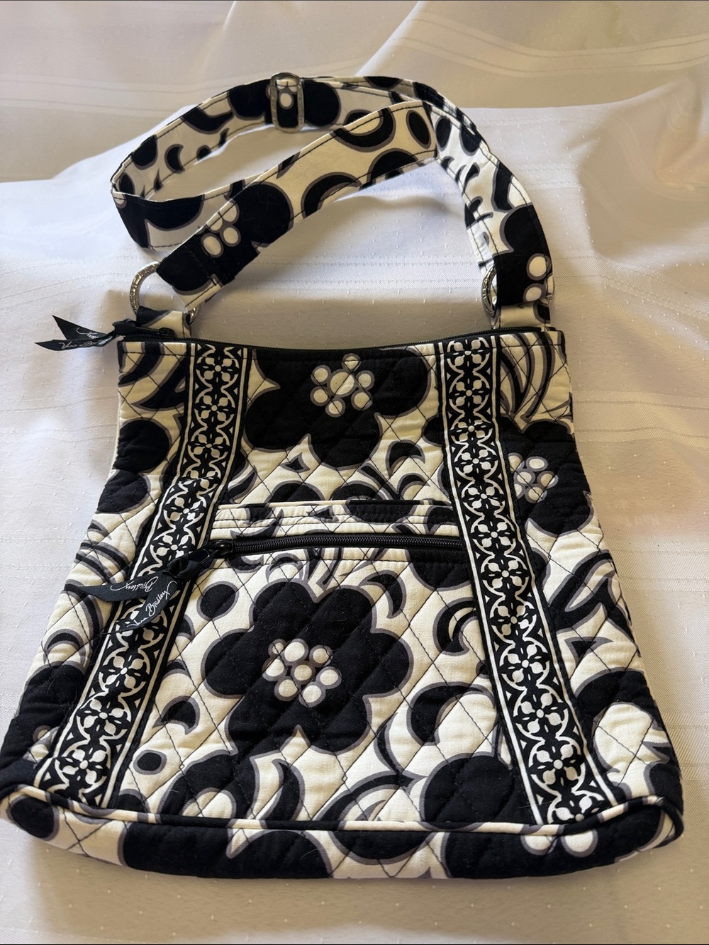 Vera Bradley - NIGHT & DAY FLORAL - RETIRED Crossbody